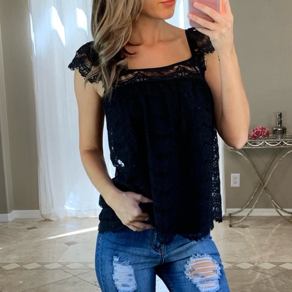 MILLY - Black Eyelash Lace Cap Sleeve Blouse Top